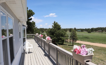 Year Round Mountain Living! - image 3
