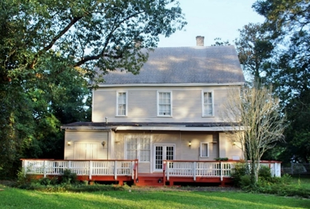 Historic 5 Bedroom, 2.5 Bath Home for Sale Magnolia, MS - image 2