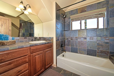 Custom Mountain Home - image 9