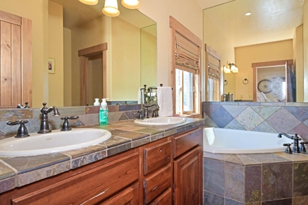 Custom Mountain Home - image 17