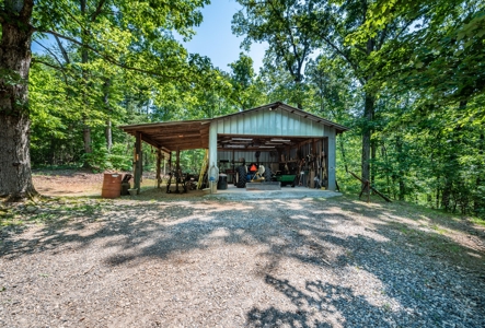 Historic Lakefront Home / Cleveland, GA - image 39