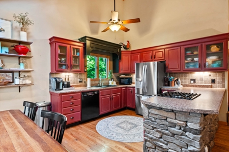 Watauga County Mountain Home for Sale Near Blue Ridge Parkway - image 15