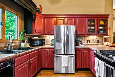 Watauga County Mountain Home for Sale Near Blue Ridge Parkway - image 9