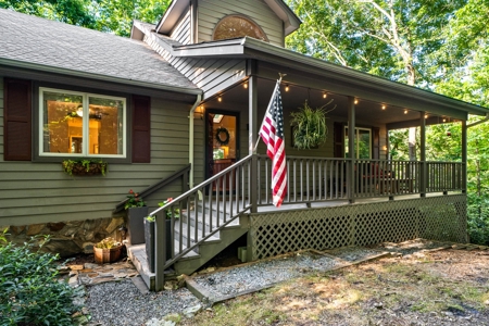 Watauga County Mountain Home for Sale Near Blue Ridge Parkway - image 2