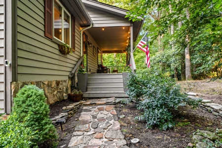 Watauga County Mountain Home for Sale Near Blue Ridge Parkway - image 36