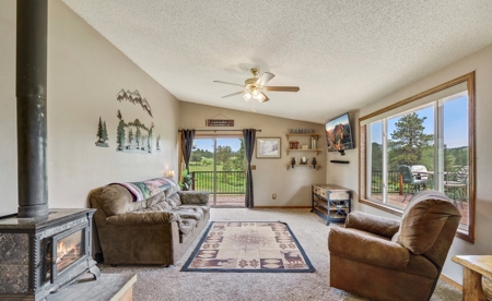 Only 40 Minutes From Fort Collins! - image 8