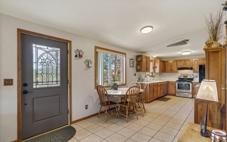 Only 40 Minutes From Fort Collins! - image 9