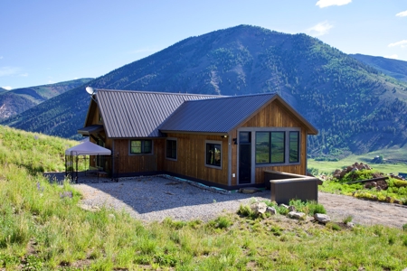 Colorado Mountain Luxury Home For Sale in Gunnison County - image 3