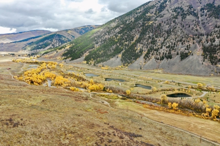 Colorado Mountain Luxury Home For Sale in Gunnison County - image 8