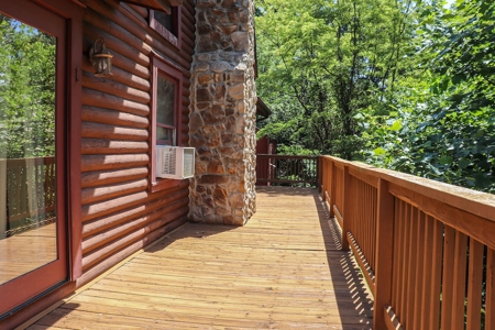 Beautiful Log Home for Sale in Narrows VA! - image 23