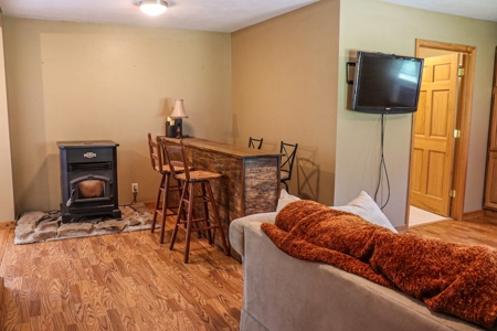 Beautiful Log Home for Sale in Narrows VA! - image 8