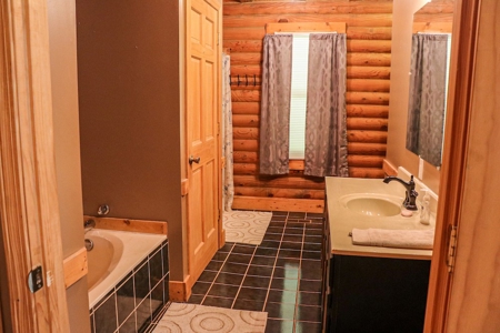Beautiful Log Home for Sale in Narrows VA! - image 11