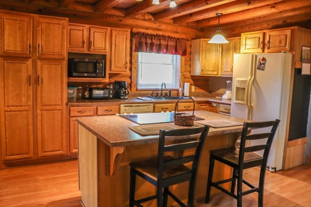 Beautiful Log Home for Sale in Narrows VA! - image 4