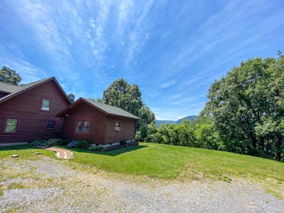 Beautiful Log Home for Sale in Narrows VA! - image 19