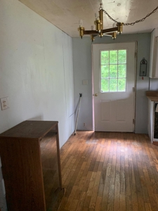 Pending Country Home on 6.87 +/- Acres in Burkesville, KY - image 7