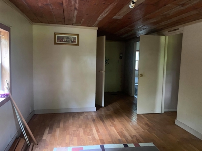 Pending Country Home on 6.87 +/- Acres in Burkesville, KY - image 4
