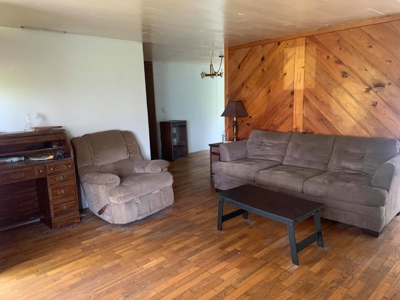 Pending Country Home on 6.87 +/- Acres in Burkesville, KY - image 14