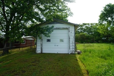 Country Golf Course Homesite, Barn, Poteau, Ok - image 32