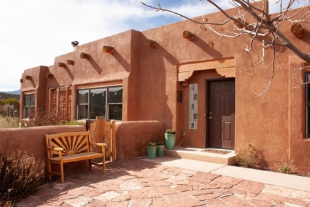 Mountainair, NM Country Home in Torrance County on 20± Acres - image 1