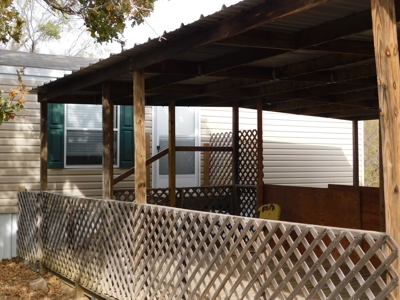 Almost new home near Pool waiting on you - image 2