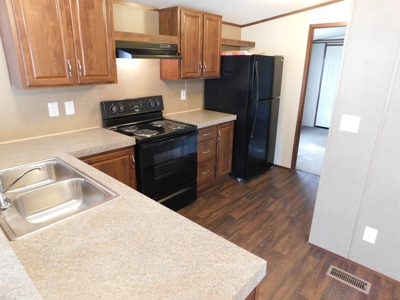 Almost new home near Pool waiting on you - image 9