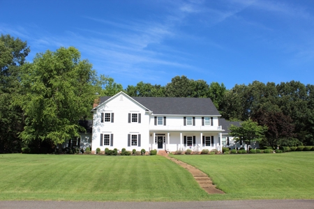 Executive Home In Savannah Tn Hardin County For Sale Acreage - image 1