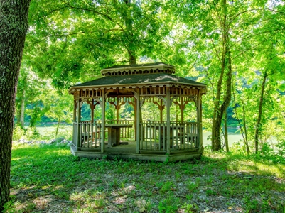Pending Cabin on the Cumberland River, Albany KY - image 3