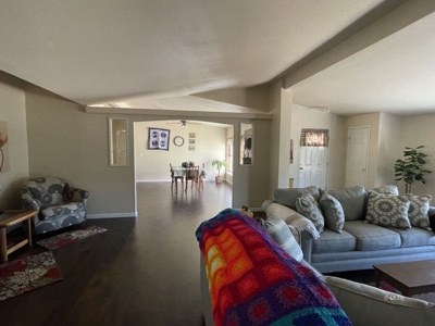3 bed 2 bath 2199 sq.ft Manufactured home on 1.52 acres - image 5
