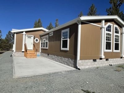 3 bed 2 bath 2199 sq.ft Manufactured home on 1.52 acres - image 3