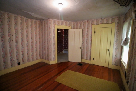Online Auction Country Home on Acreage Archie, MO - image 37