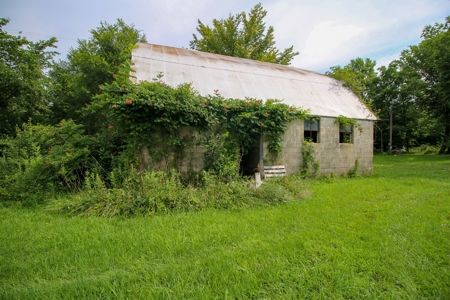 Online Auction Country Home on Acreage Archie, MO - image 41