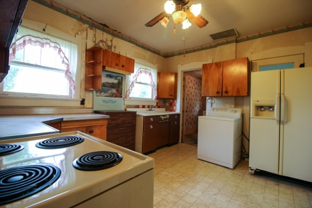 Online Auction Country Home on Acreage Archie, MO - image 17