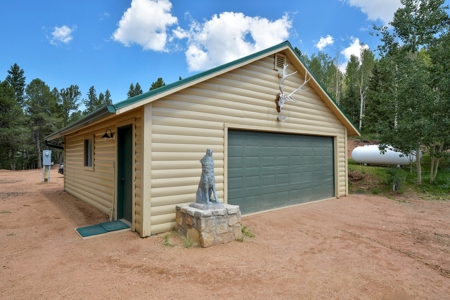 Log Home  - Extraordinary 35 acres in Central Colorado Mtns - image 7