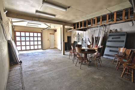 Large Commercial Property in MO - image 23