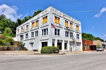 Large Commercial Property in MO - image 5