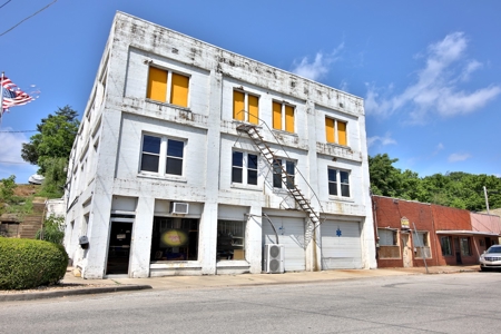 Large Commercial Property in MO - image 3