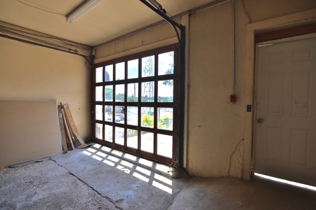 Large Commercial Property in MO - image 27