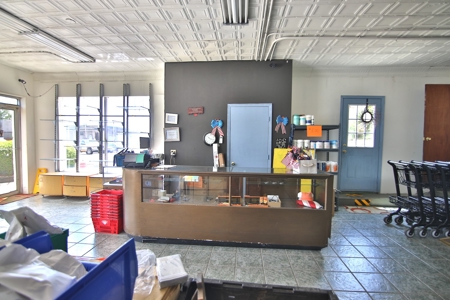 Large Commercial Property in MO - image 13