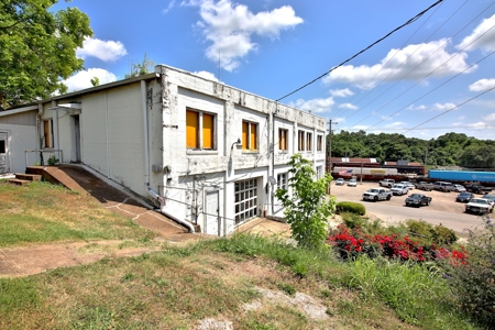 Large Commercial Property in MO - image 29