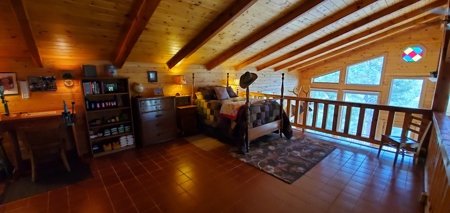 Great Mountain Home with superb amenities - image 9