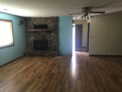 Home minutes from Greers Ferry Lake in Clinton Arkansas - image 34