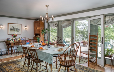 Immaculate Coastal Farmhouse - image 20