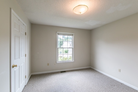 One Level Home for Sale in Abingdon VA - image 25