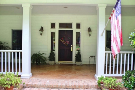 4 Bed/3.5 Bath Waterfront Home for Sale Southwest MS - image 5