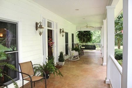 4 Bed/3.5 Bath Waterfront Home for Sale Southwest MS - image 6