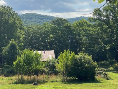 Madison County Arkansas Home and Acreage For Sale - image 12