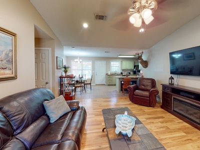 Country Home In Town For Sale Blossom Texas Lamar County - image 6