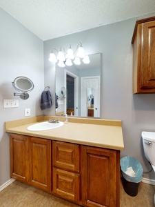 Country Home In Town For Sale Blossom Texas Lamar County - image 15