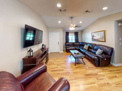 Country Home In Town For Sale Blossom Texas Lamar County - image 4