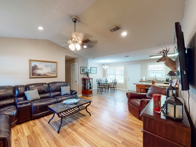 Country Home In Town For Sale Blossom Texas Lamar County - image 5